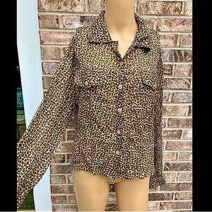 90s/Y2K Leopard Print Rayon Button Down Blouse Shirt